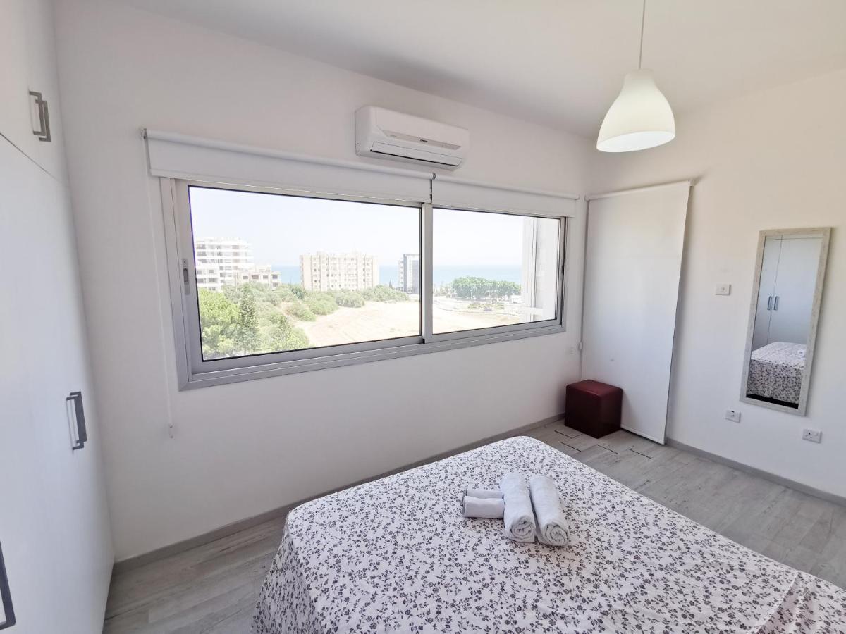 Mackenzie Seaview Paradise Ларнака Екстериор снимка